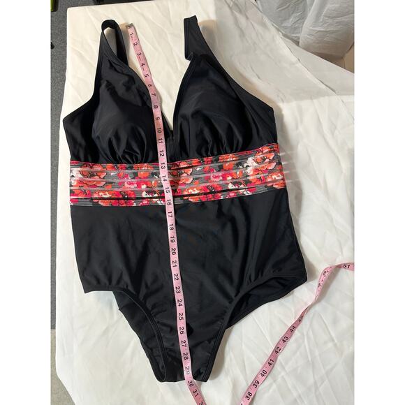 Womens One Piece Swimsuit NEW 1xl 16W 18W Black with cinched waist pretty NWT - Picture 5 of 7